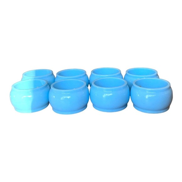 𝅺SET of 8 Vintage 1980's Baby Powder Pastel Blue Acrylic Napkin Rings - Picture 6 of 7